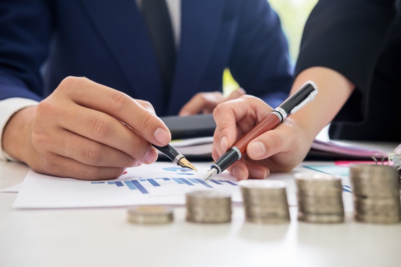 Luật kinh tế là ngành gì?